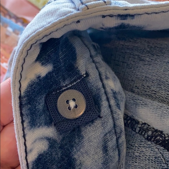 Mudd - Picture 4 of 4